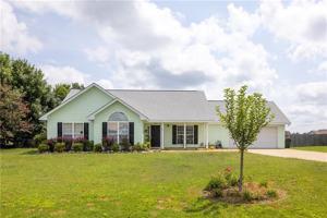 featured image of 31 Fallowfield Dr