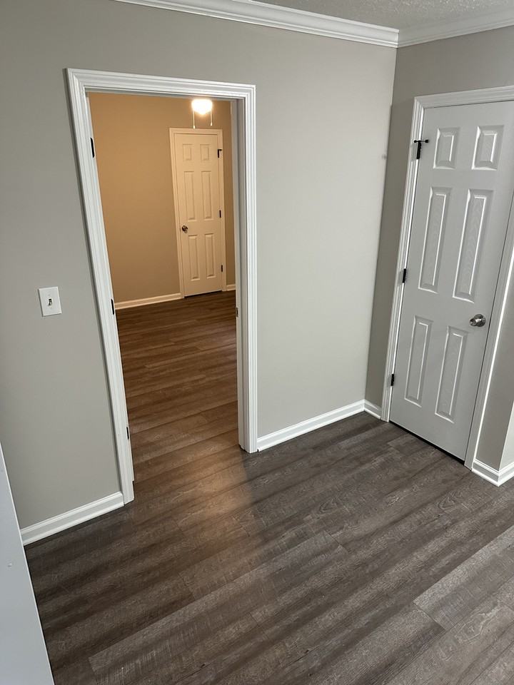 25 Fox Hall Dr #B - Photo 3 of 13