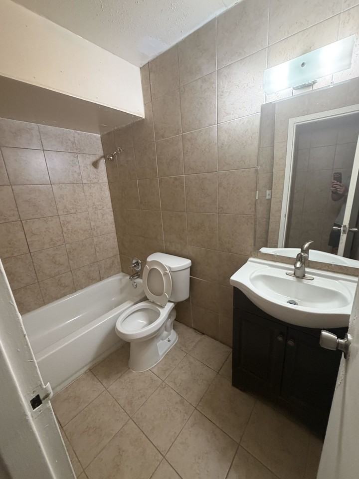 1600 N Fairfield St - Photo 7 of 7