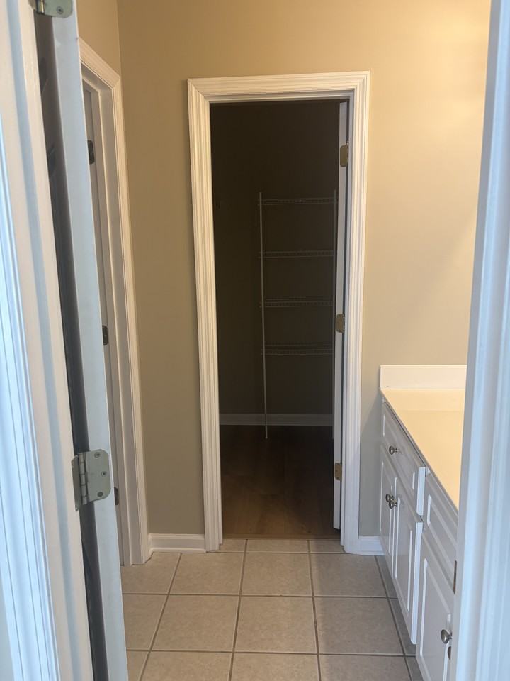 900 Cammaron Way - Photo 4 of 12