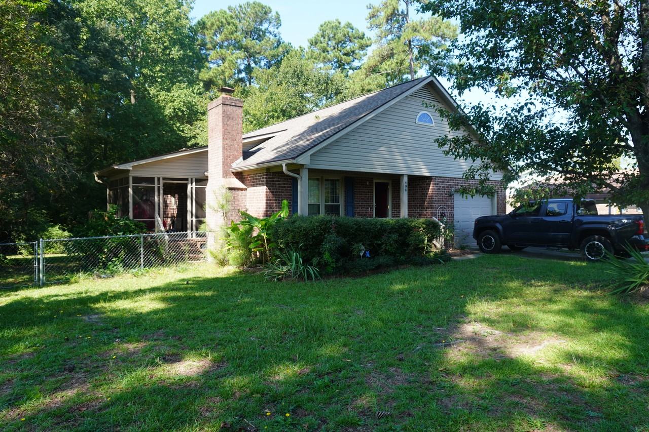 496 Lindsay Rd - Photo 2 of 17