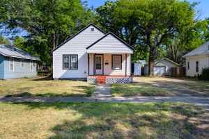 featured image of 406 E 8th Ave