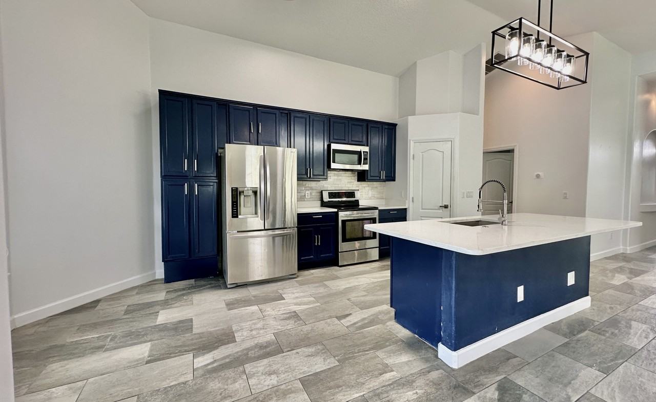 834 Old Bridge Cir - Photo 4 of 23