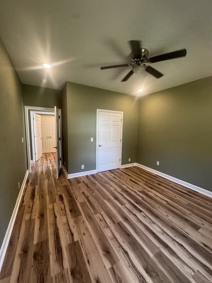 137 N Fairgrounds St - Photo 2 of 12