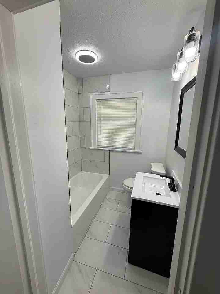 6210 Harrison St - Photo 5 of 8