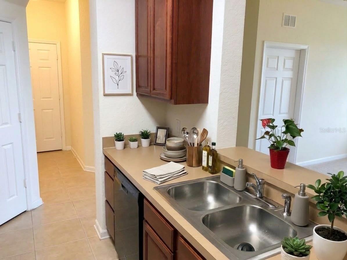 Old Park Ln & San Tecla St #402 - Photo 3 of 7