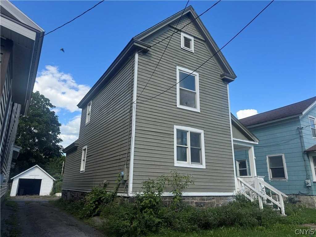 84 W North St - Photo 3 of 13