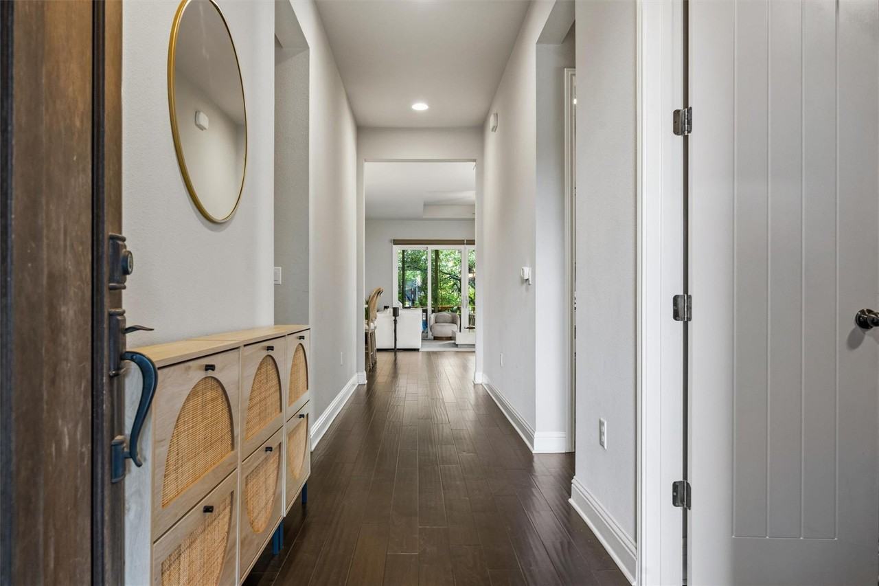 7122 Cut Plains Trl - Photo 3 of 25