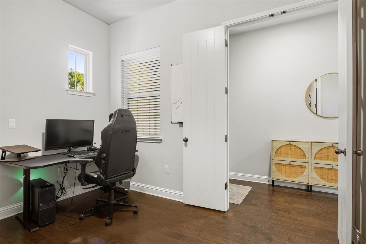 7122 Cut Plains Trl - Photo 5 of 25