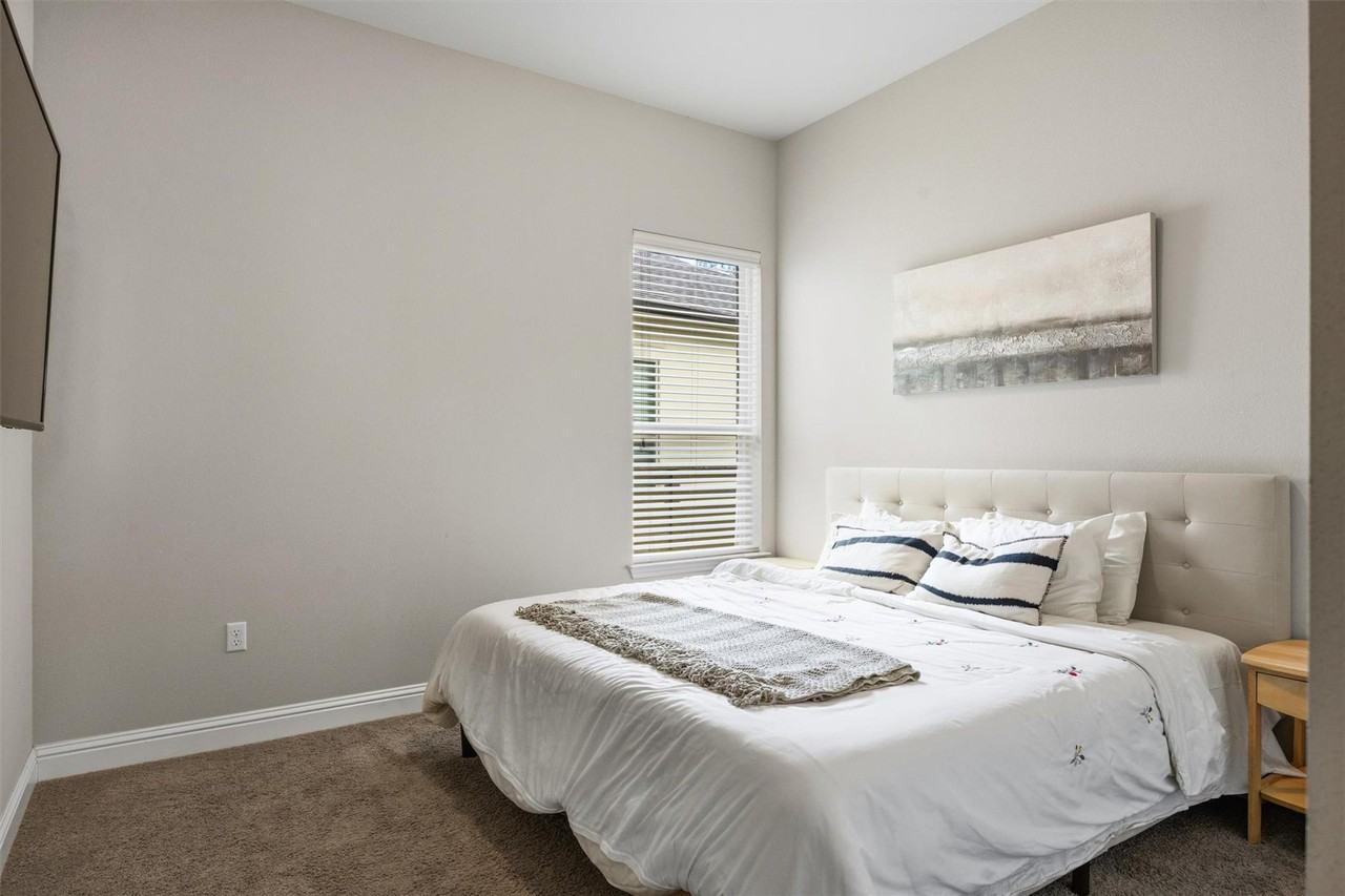 7122 Cut Plains Trl - Photo 7 of 25