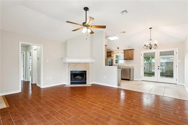 530 Northshore Ln - Photo 3 of 16