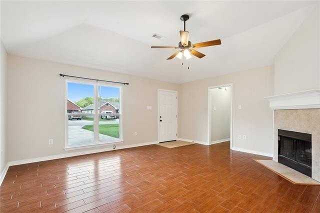 530 Northshore Ln - Photo 4 of 16