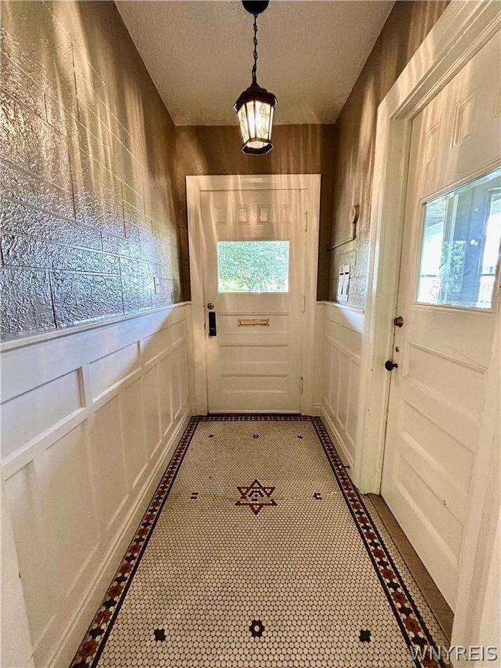 373 Woodward Ave - Photo 3 of 22