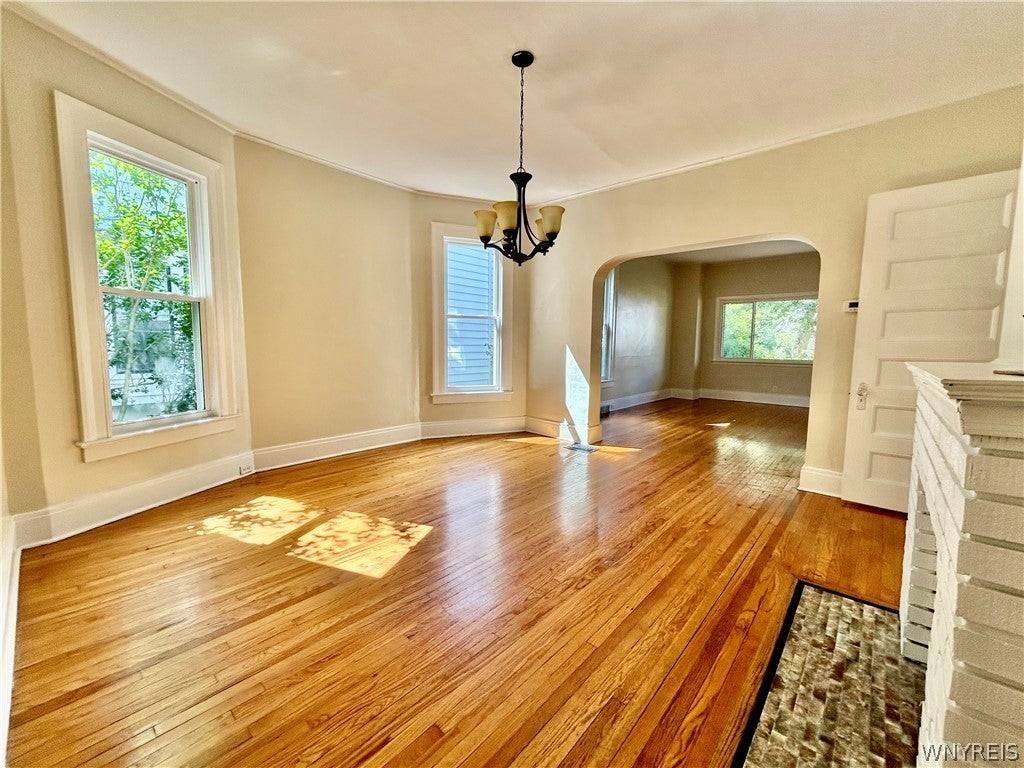 373 Woodward Ave - Photo 7 of 22