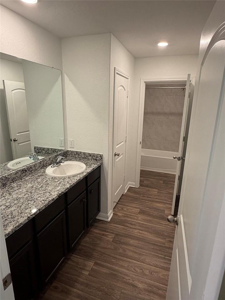 18401 Quiet Range Dr - Photo 3 of 20