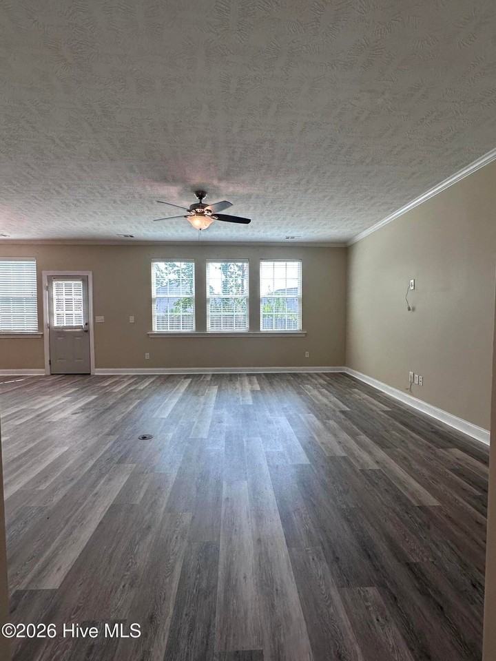 484 Brantley Cove Cir #1 - Photo 4 of 21