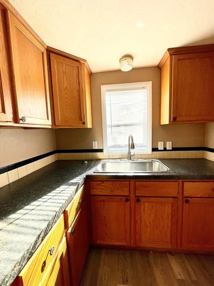 722 B St Nw #1 - Photo 2 of 17