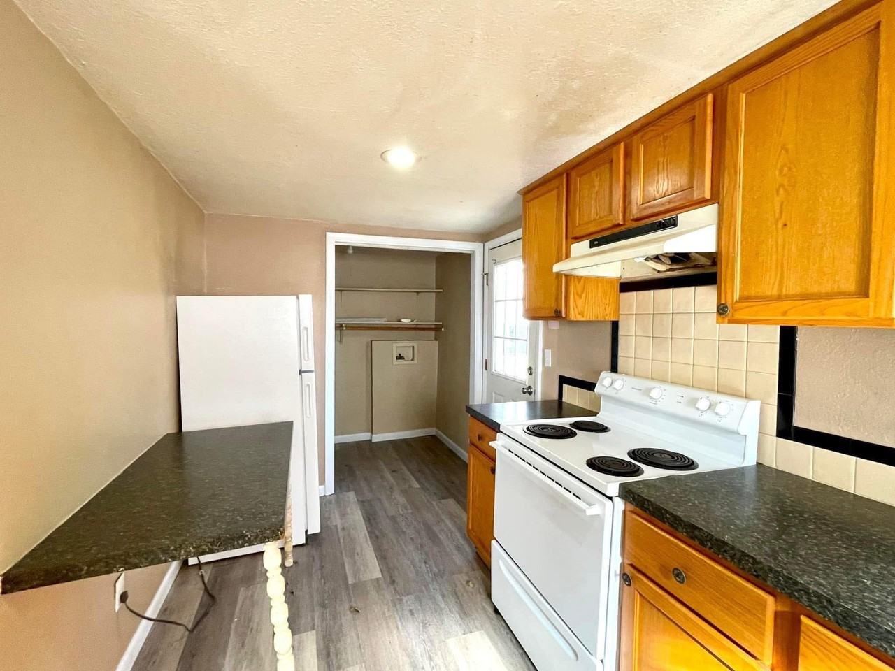722 B St Nw #1 - Photo 4 of 17