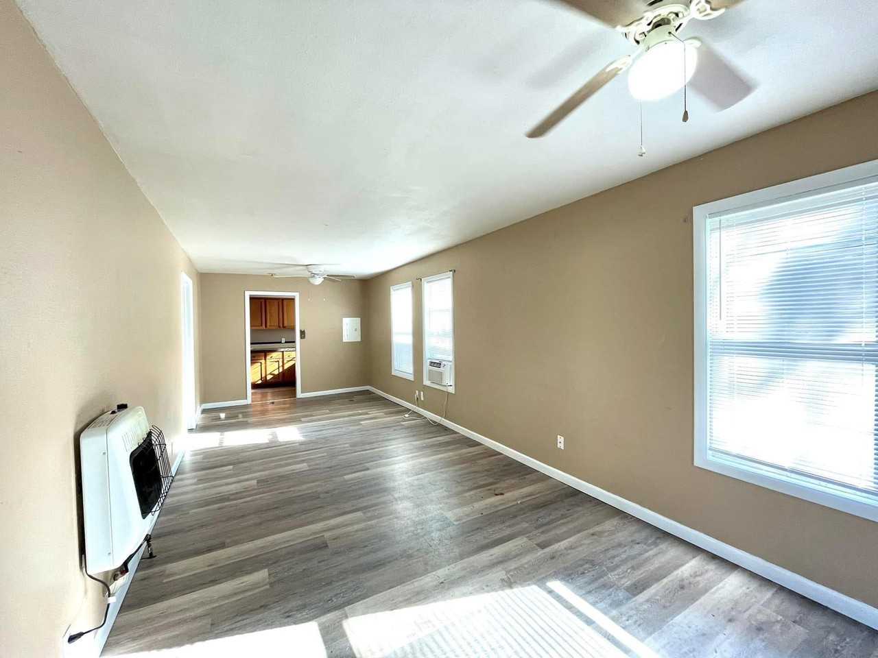 722 B St Nw #1 - Photo 7 of 17