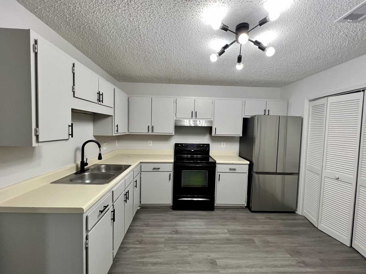 238 Vernoy Aiken Rd #F - Photo 2 of 20