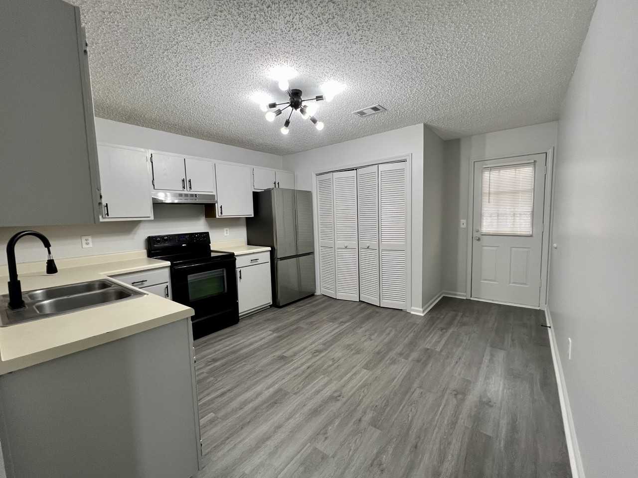 238 Vernoy Aiken Rd #F - Photo 3 of 20