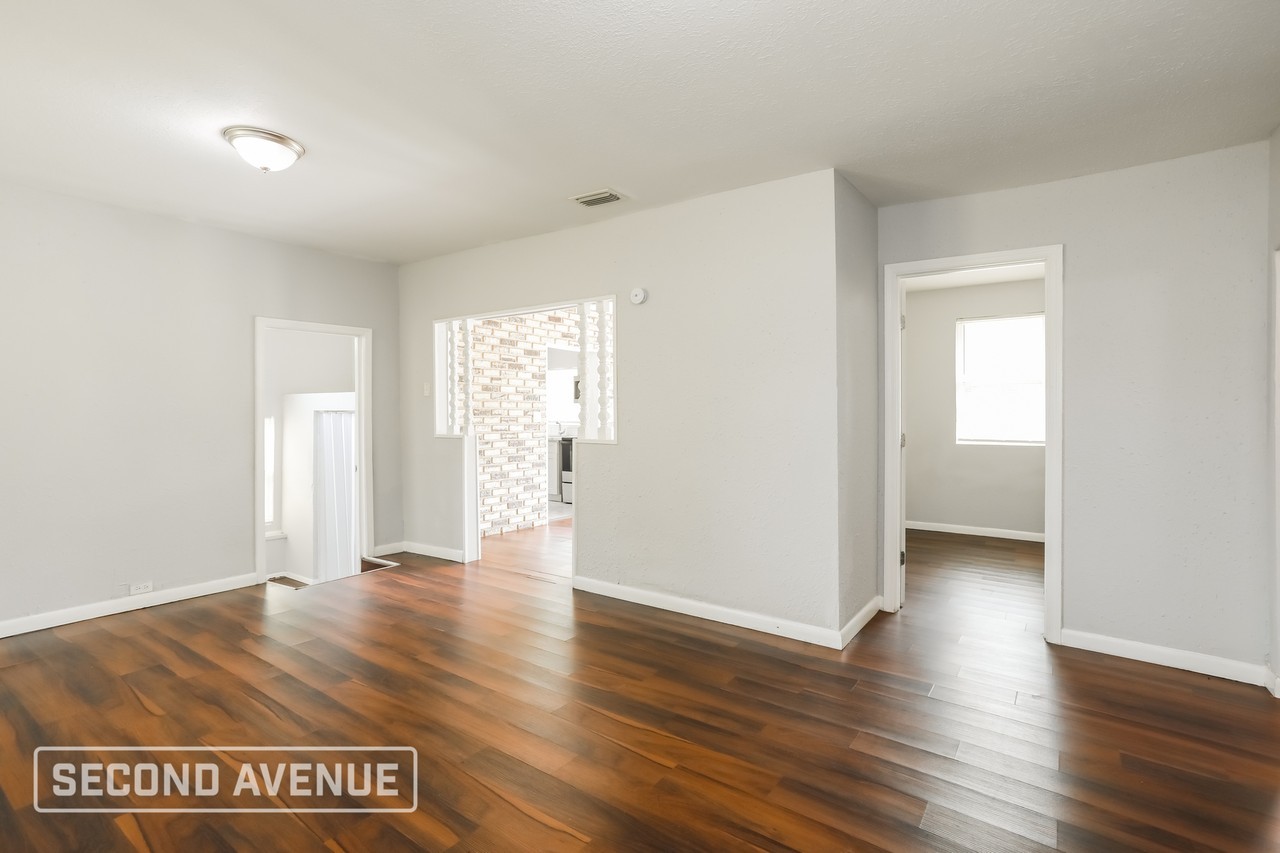 1838 Belvedere St - Photo 3 of 20