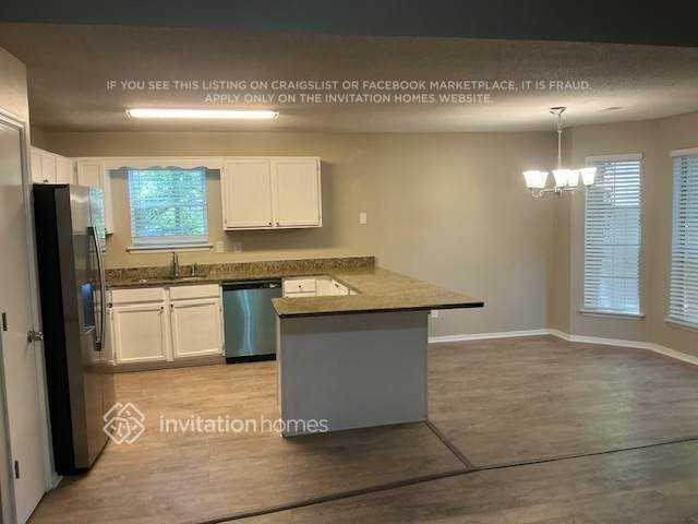 4032 Sharon Woods Dr - Photo 3 of 13