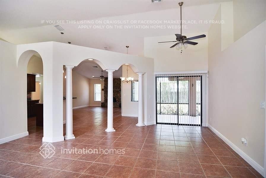 948 Sw Abingdon Ave - Photo 3 of 20