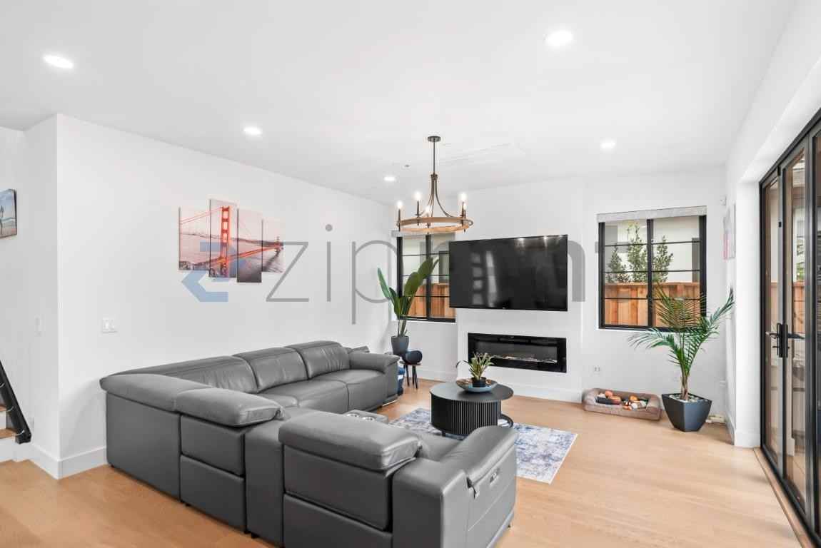 4221 Wilkie Way - Photo 7 of 44