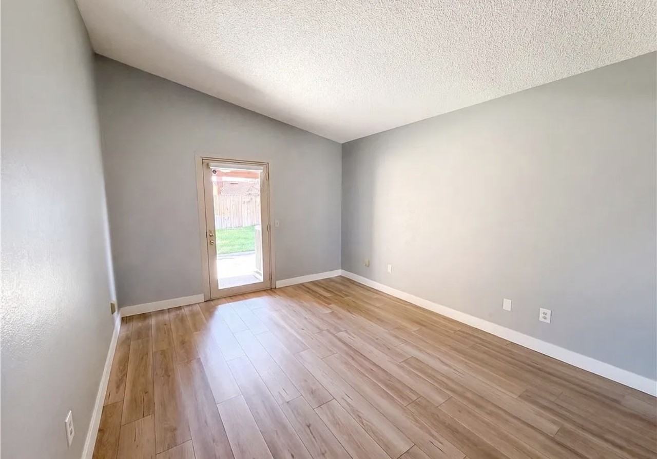 1873 Topeka Way - Photo 5 of 8