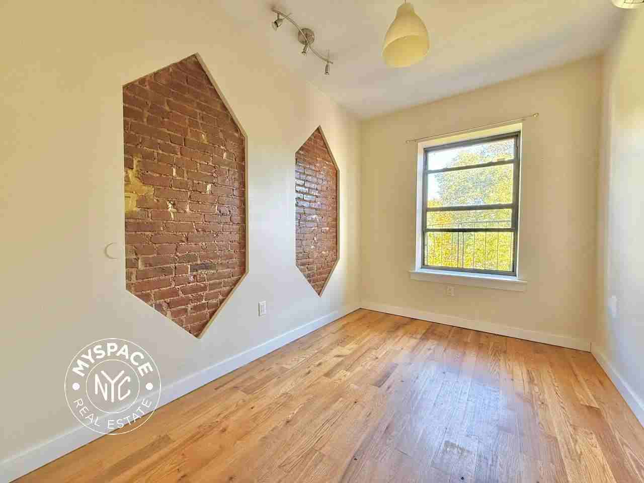 123 Lewis Ave #4 - Photo 6 of 8