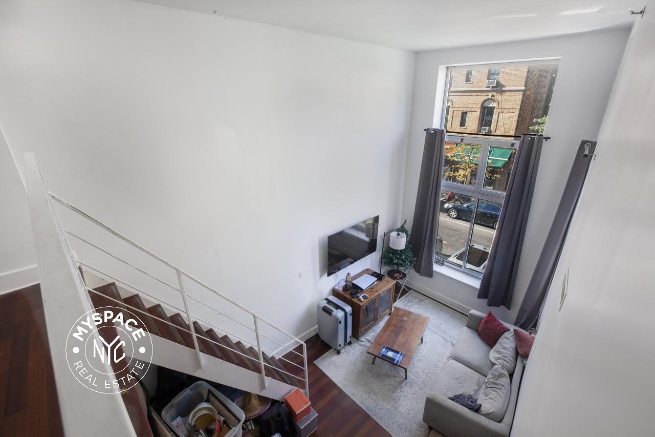 18 Meserole St #2A - Photo 2 of 8