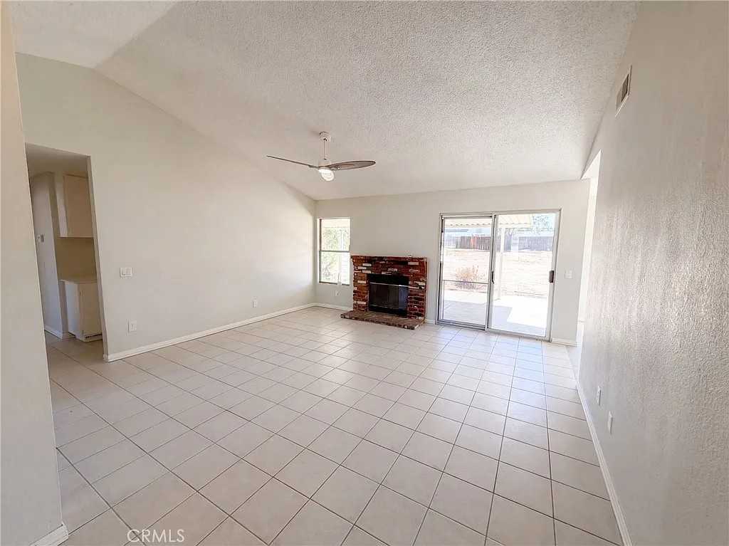 13561 Glacier Circle - Photo 2 of 8