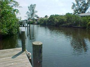 103 Pelican Dr - Photo 2 of 10