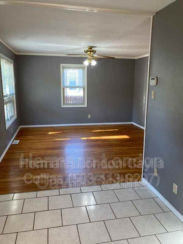 2465 Hawthorne Manor Dr - Photo 7 of 15