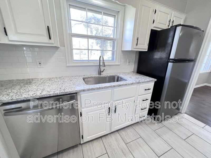 7601 E 48th St - Photo 6 of 15