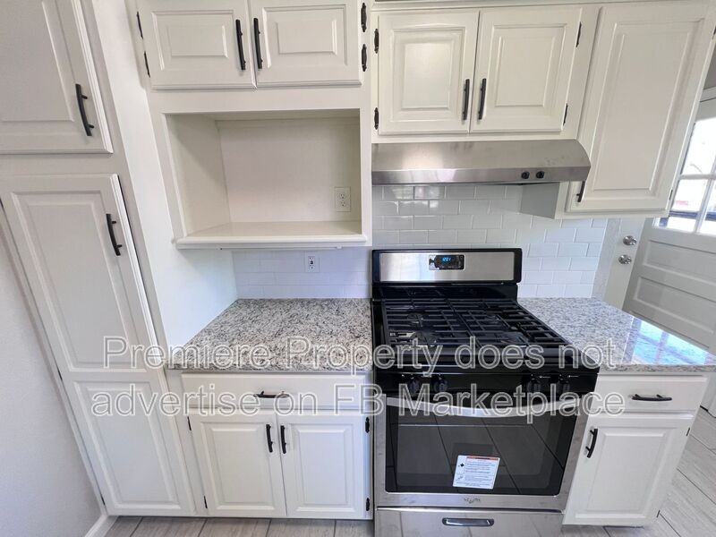 7601 E 48th St - Photo 7 of 15