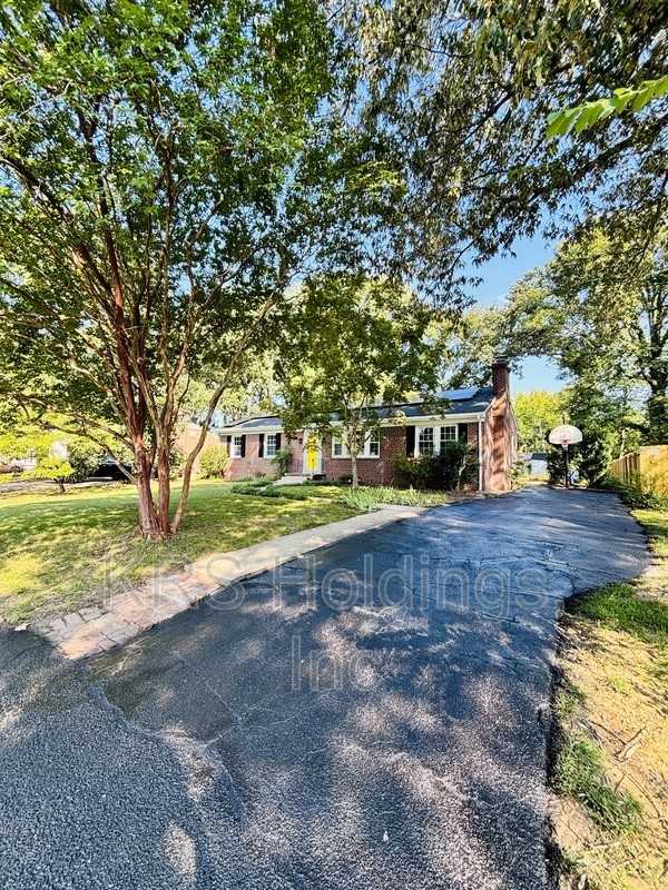8810 Avalon Dr - Photo 2 of 36
