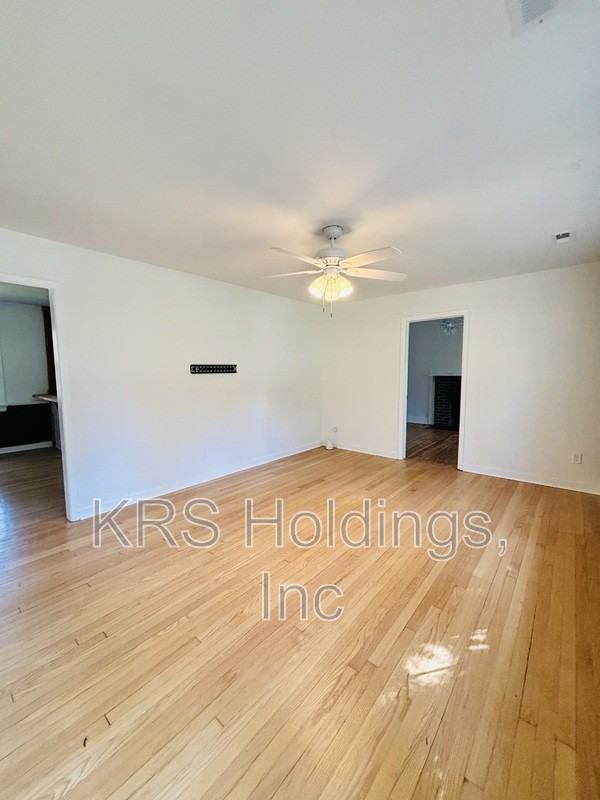 8810 Avalon Dr - Photo 5 of 36