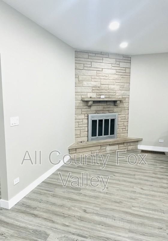 552 Orange St - Photo 4 of 20