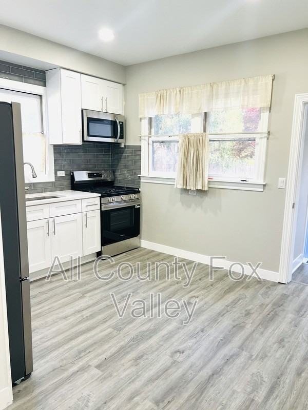 552 Orange St - Photo 7 of 20