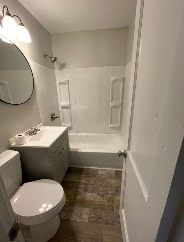 2918 Lexington Ave - Photo 5 of 11