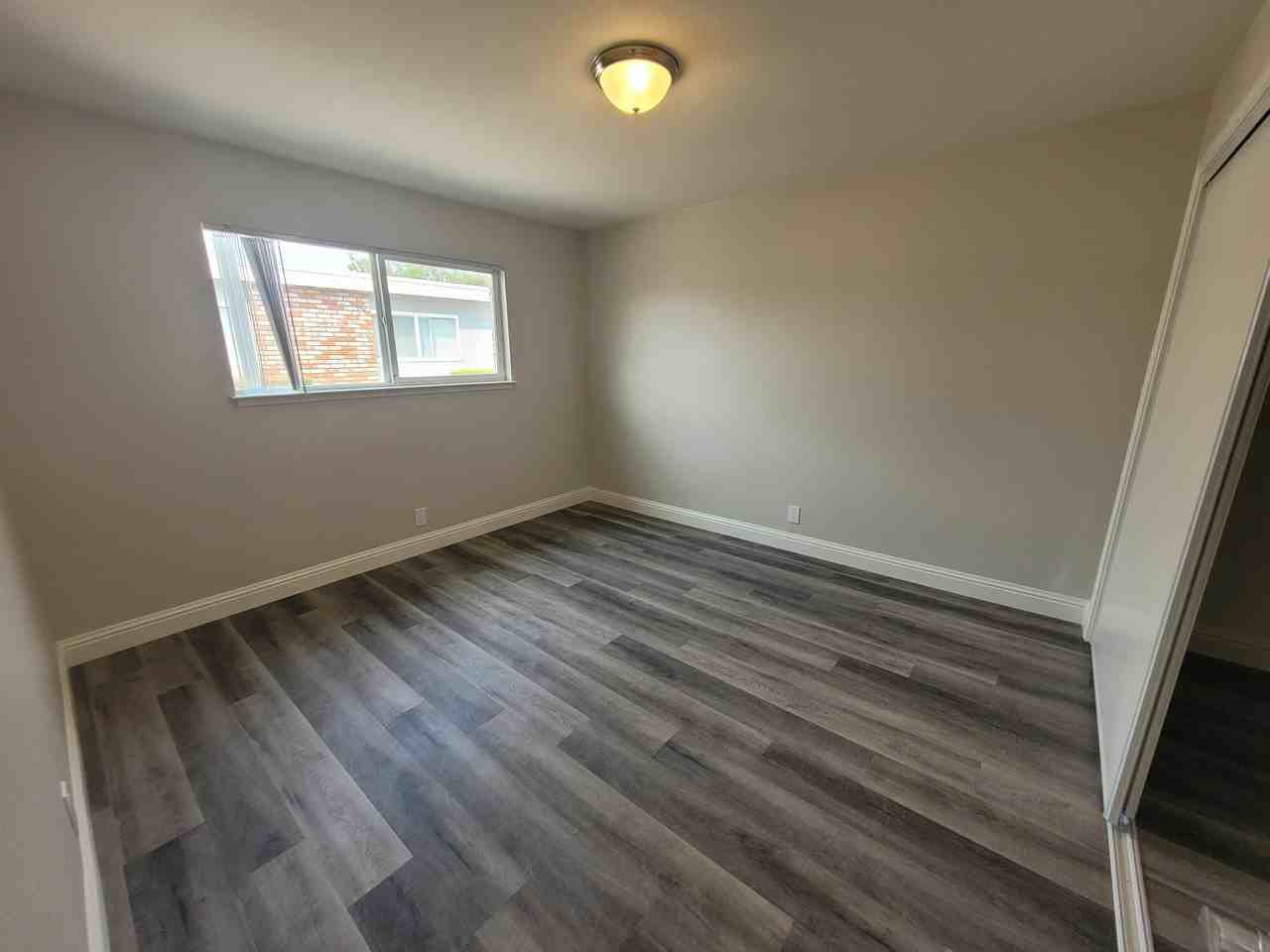 27250 - 27258 Tyrrell - Photo 4 of 20