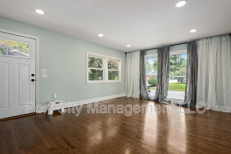 7017 Yataruba Dr - Photo 6 of 30