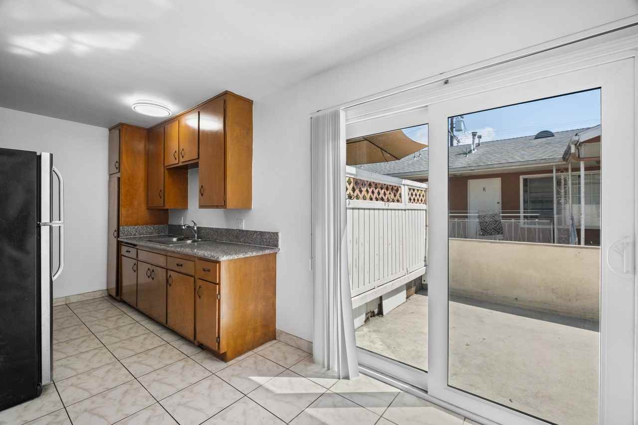 710 East 6th Street - Photo 7 of 21