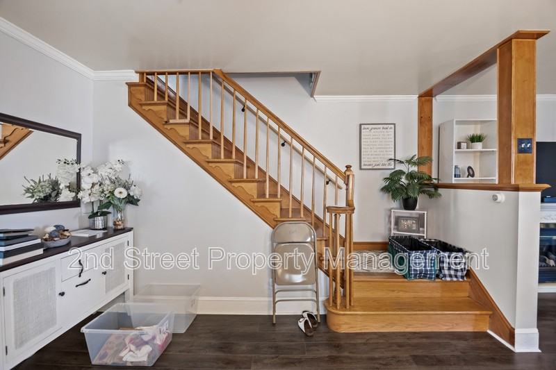 303 Walter Ave - Photo 7 of 20