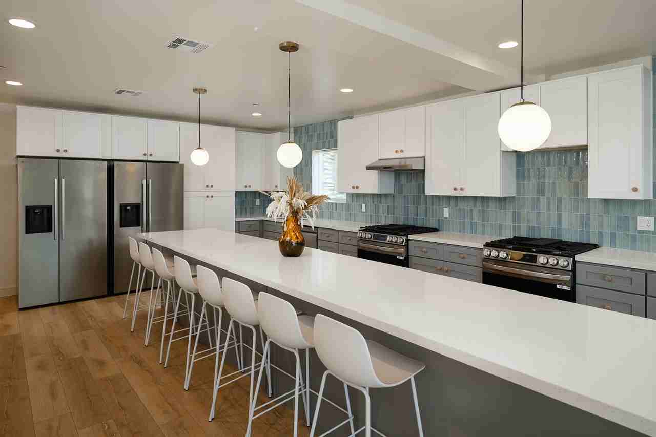 3045 West Boulevard - Photo 6 of 50