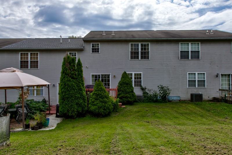 1030 Sterling Pl - Photo 7 of 7