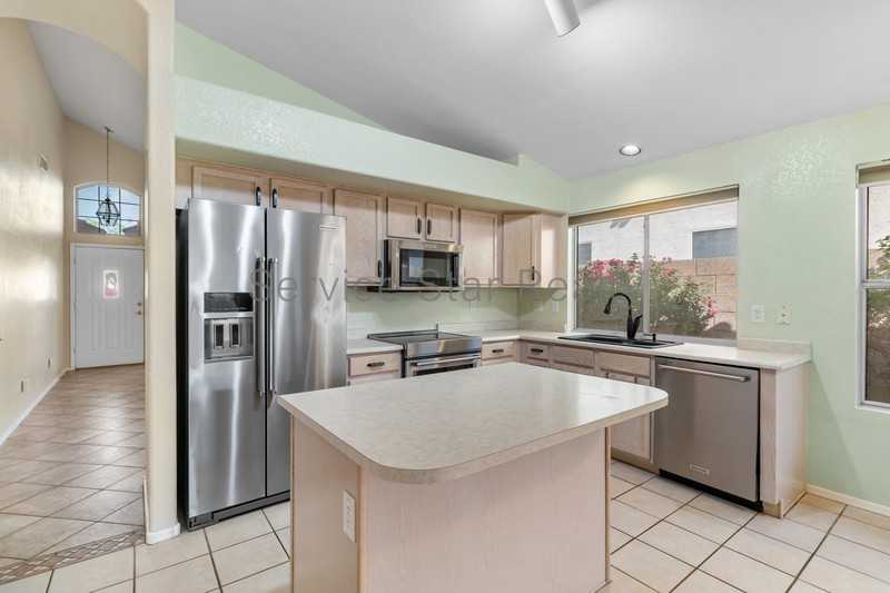 22223 N 22nd Way - Photo 7 of 26
