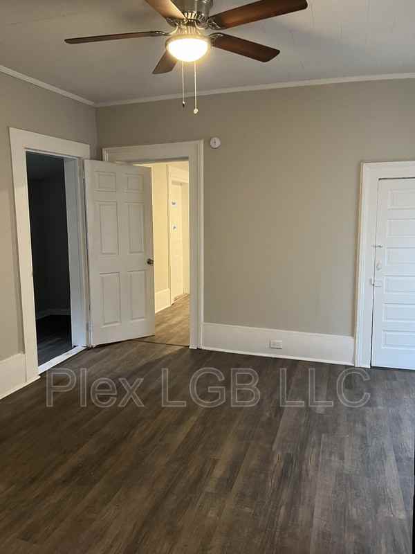 320 Alford St - Photo 4 of 8